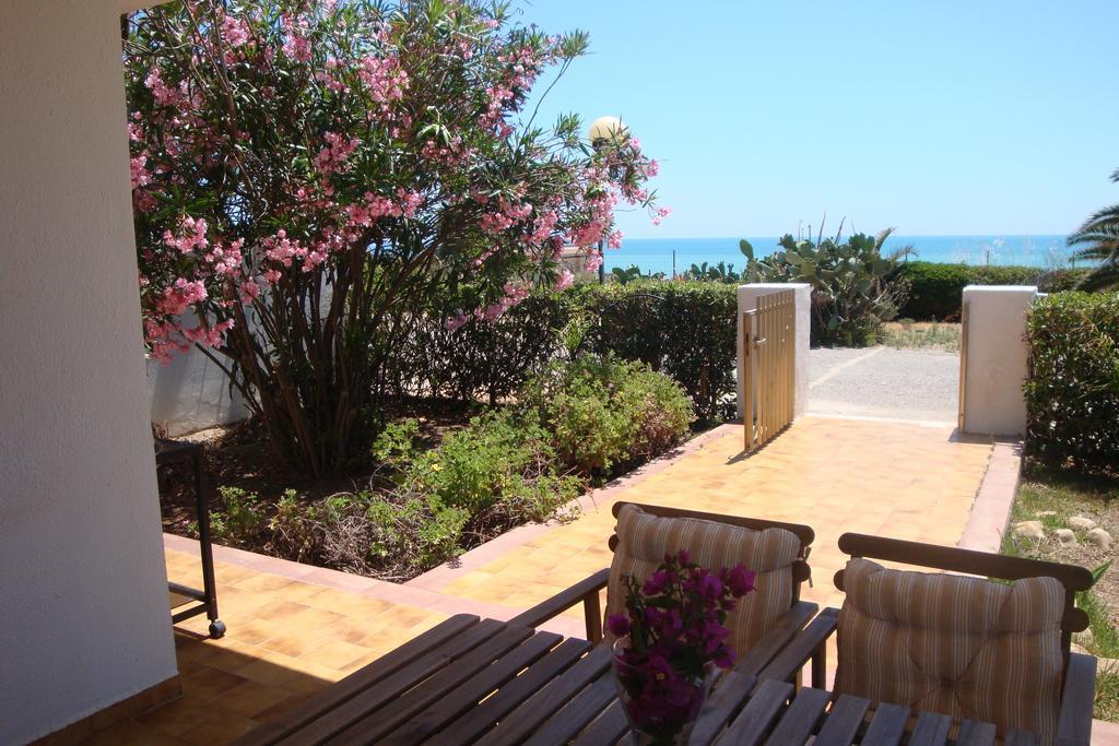 Vila Cala Vigliena Il Sole Negli Occhi Punta Braccetto Pokoj fotografie